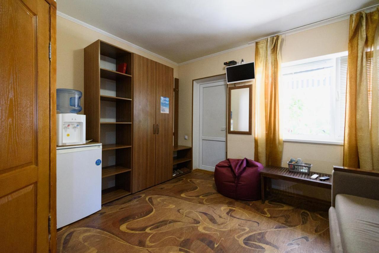 Maiami Hotel Nyikopol Kültér fotó
