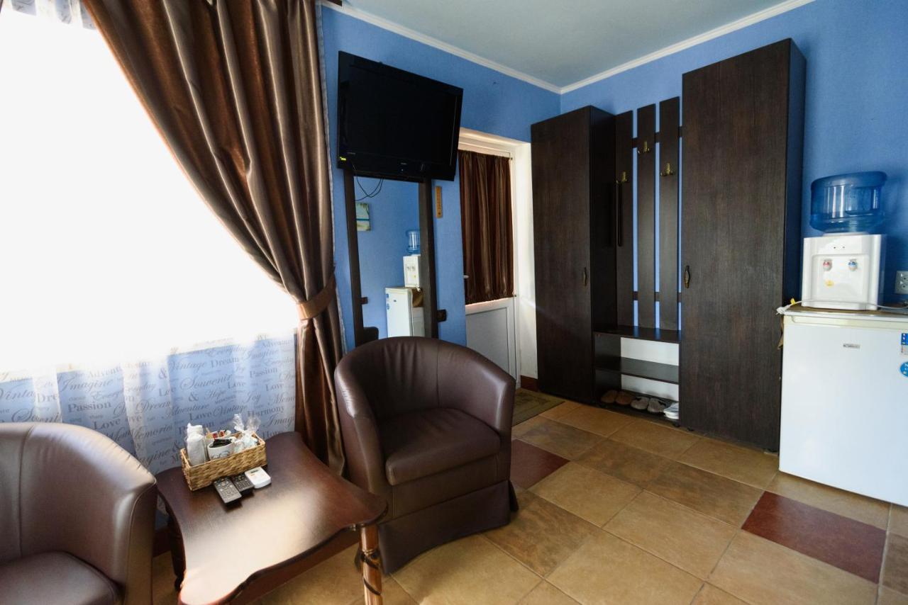 Maiami Hotel Nyikopol Kültér fotó