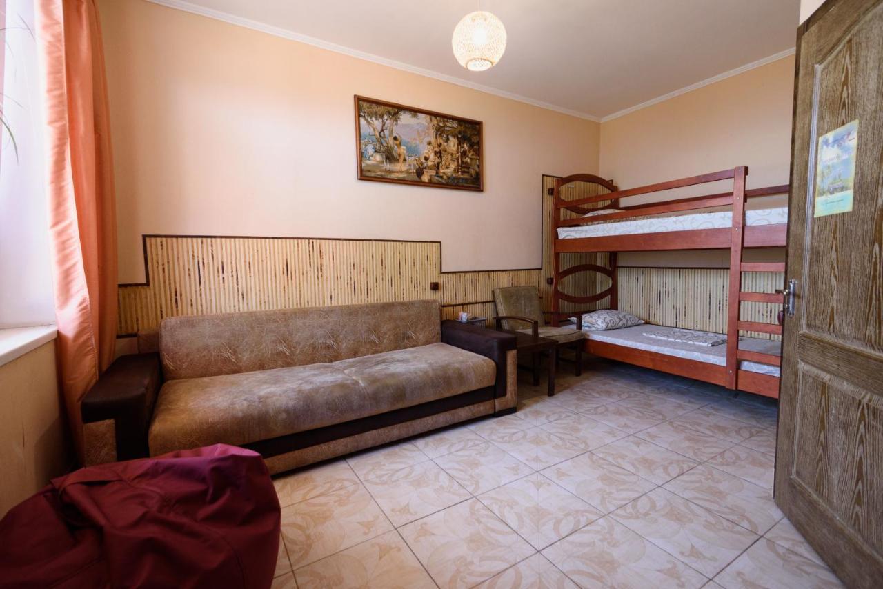 Maiami Hotel Nyikopol Kültér fotó