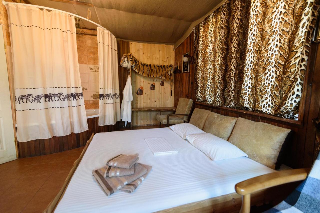 Maiami Hotel Nyikopol Kültér fotó