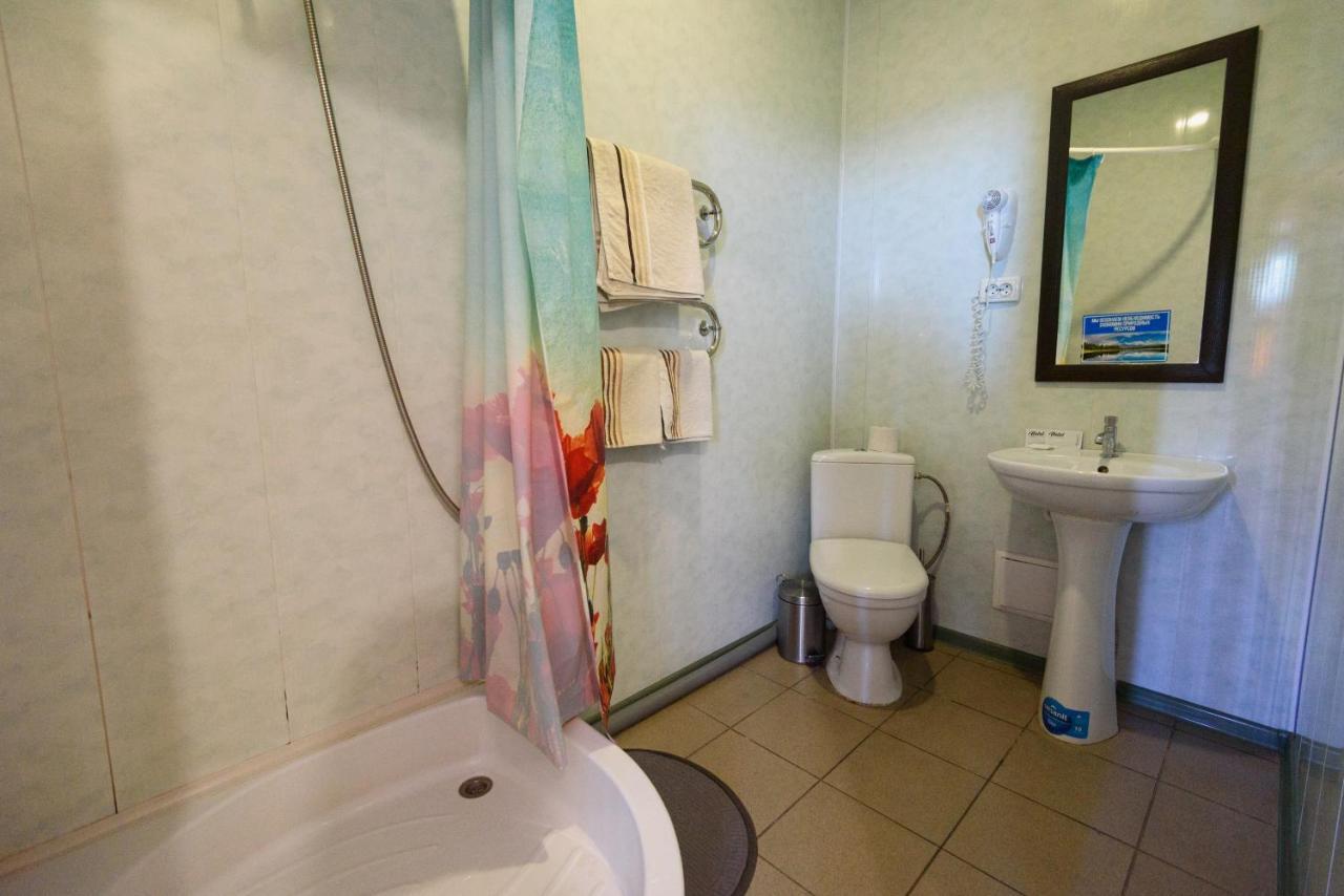 Maiami Hotel Nyikopol Kültér fotó