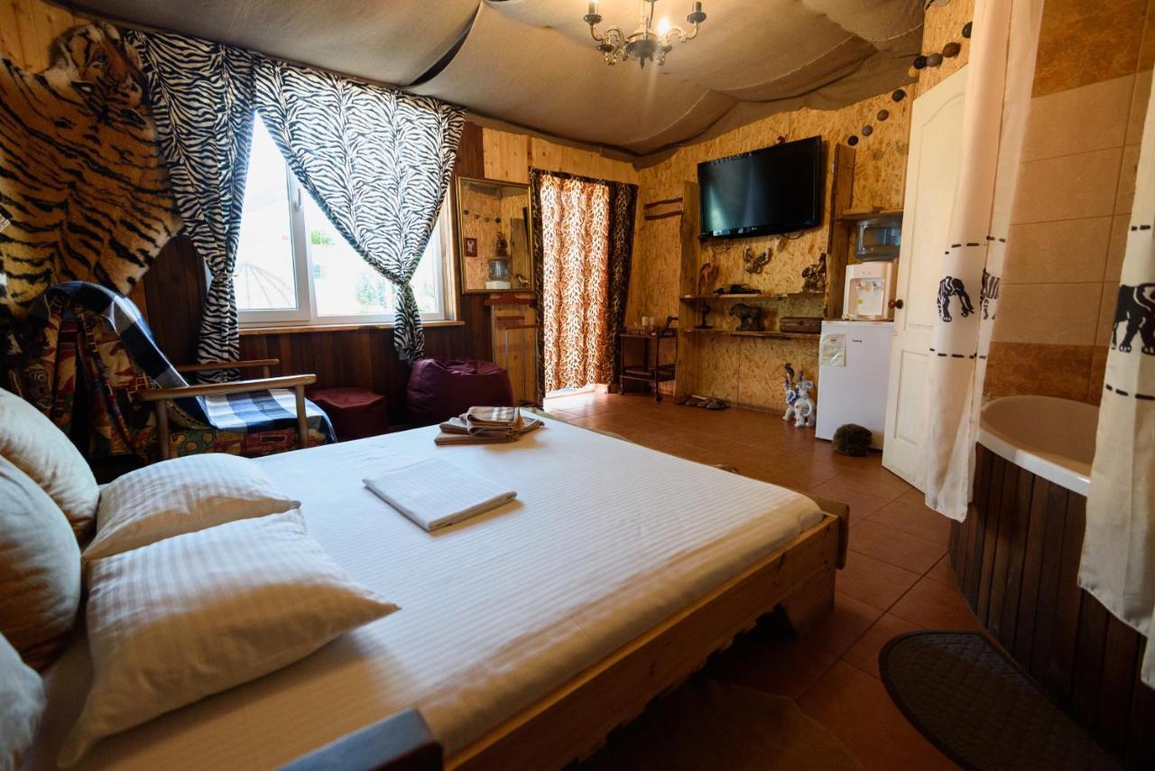 Maiami Hotel Nyikopol Kültér fotó