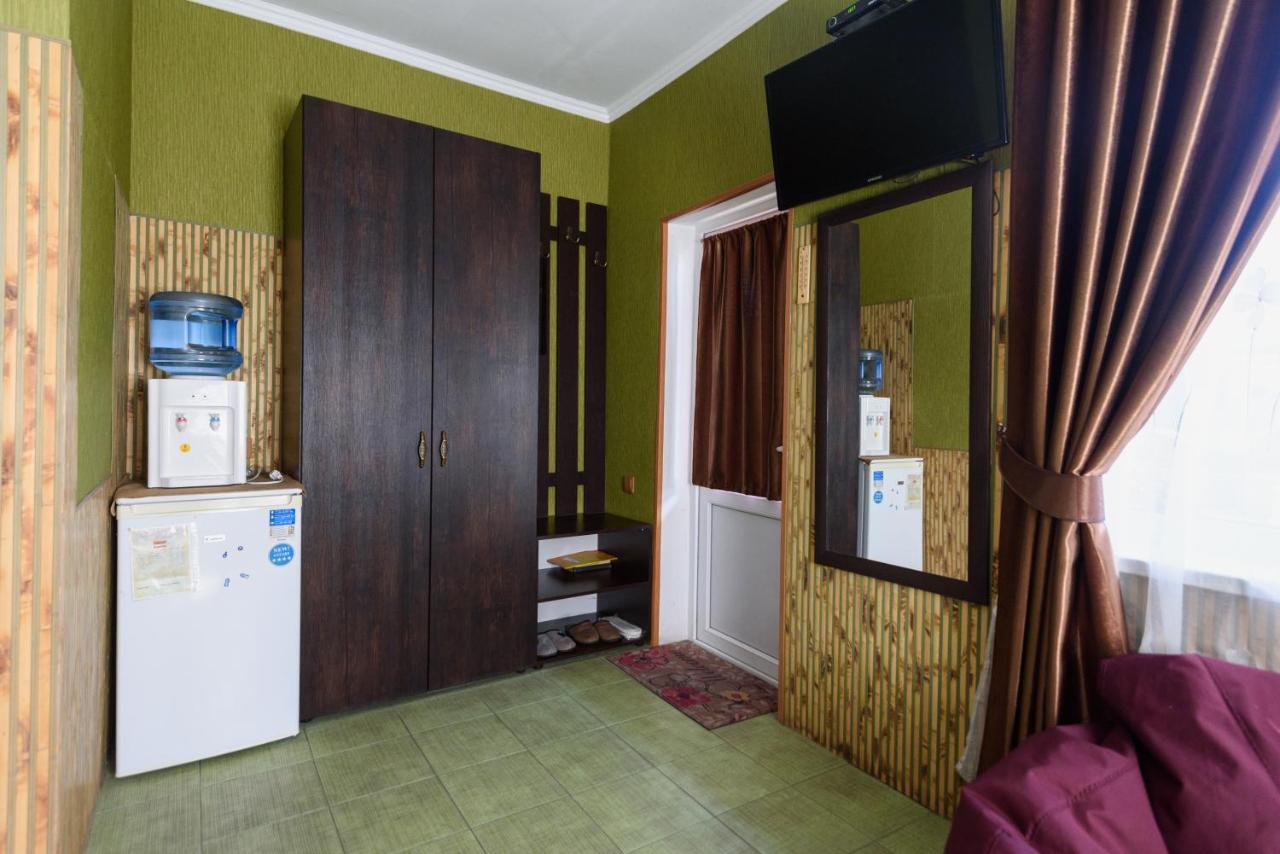 Maiami Hotel Nyikopol Kültér fotó