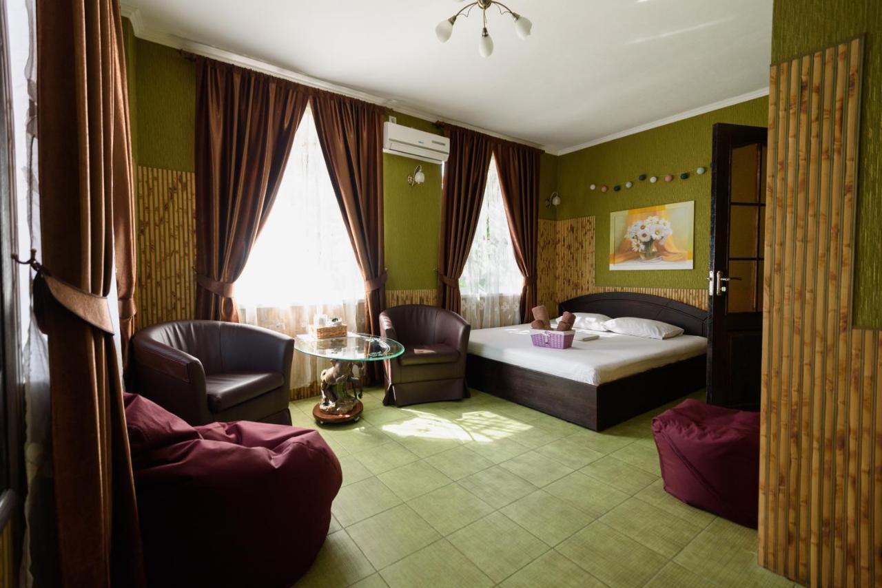 Maiami Hotel Nyikopol Kültér fotó